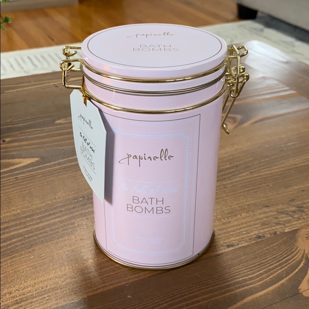 NWT Mini Bath Bombs - 18 Count